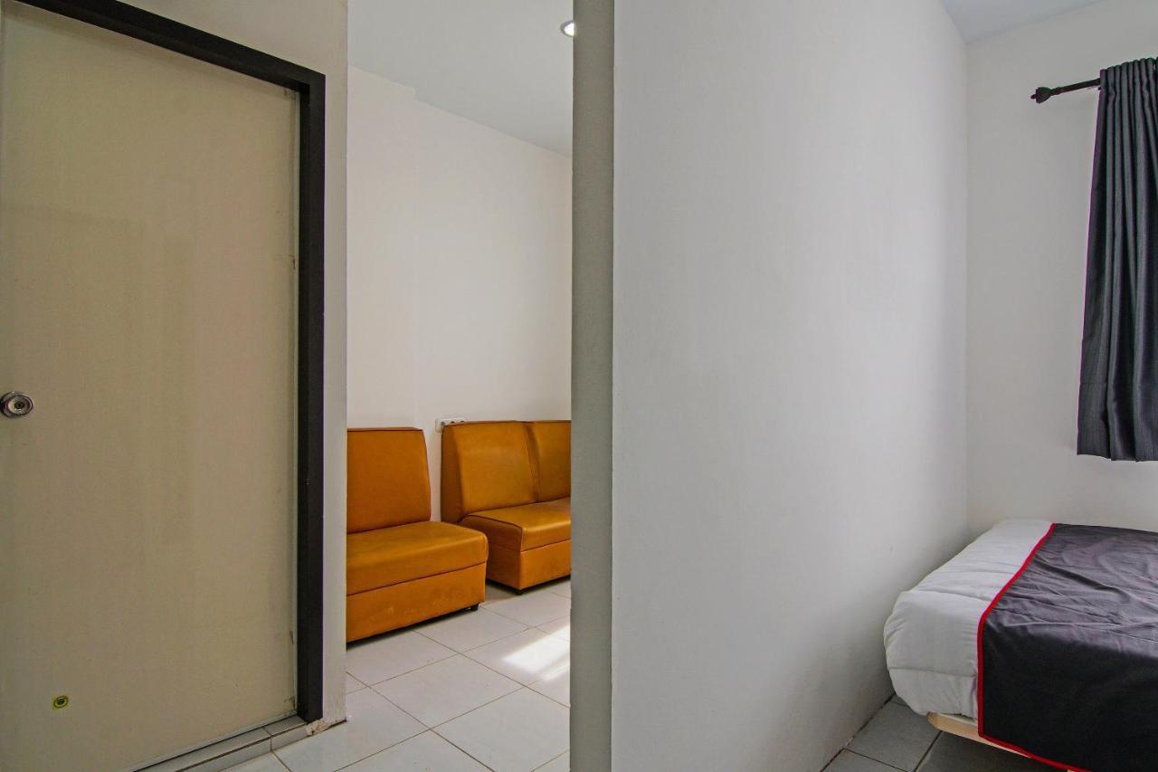 Oyo 92300 Koala House Hotel เปกันบารู ภายนอก รูปภาพ