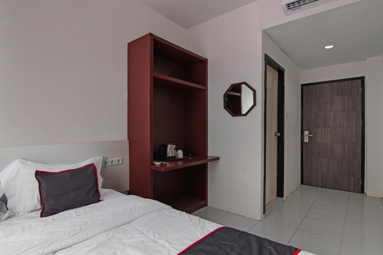 Oyo 92300 Koala House Hotel เปกันบารู ภายนอก รูปภาพ